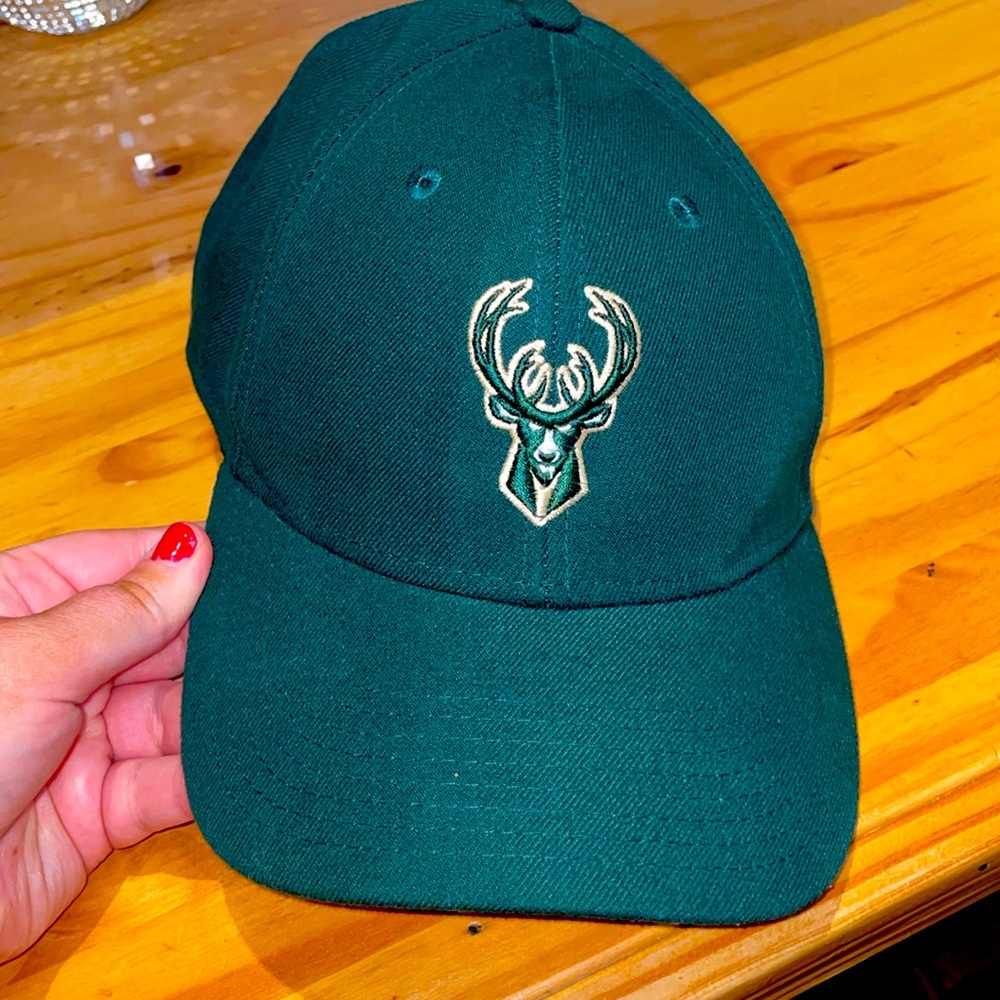 Trendy Milwaukee Bucks Baseball Cap🔥